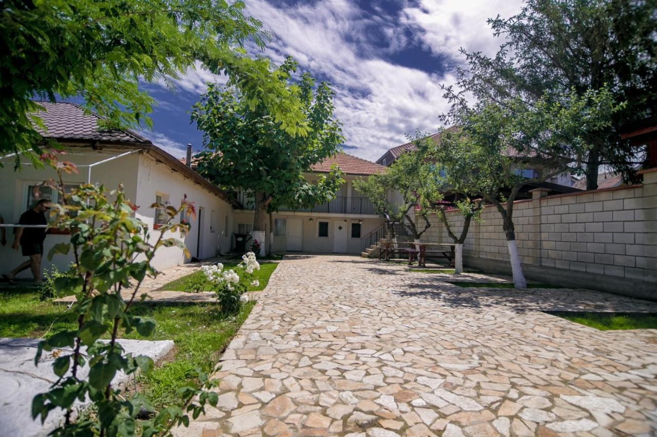 Hotel Casa Iordachescu Două Mai Extérieur photo