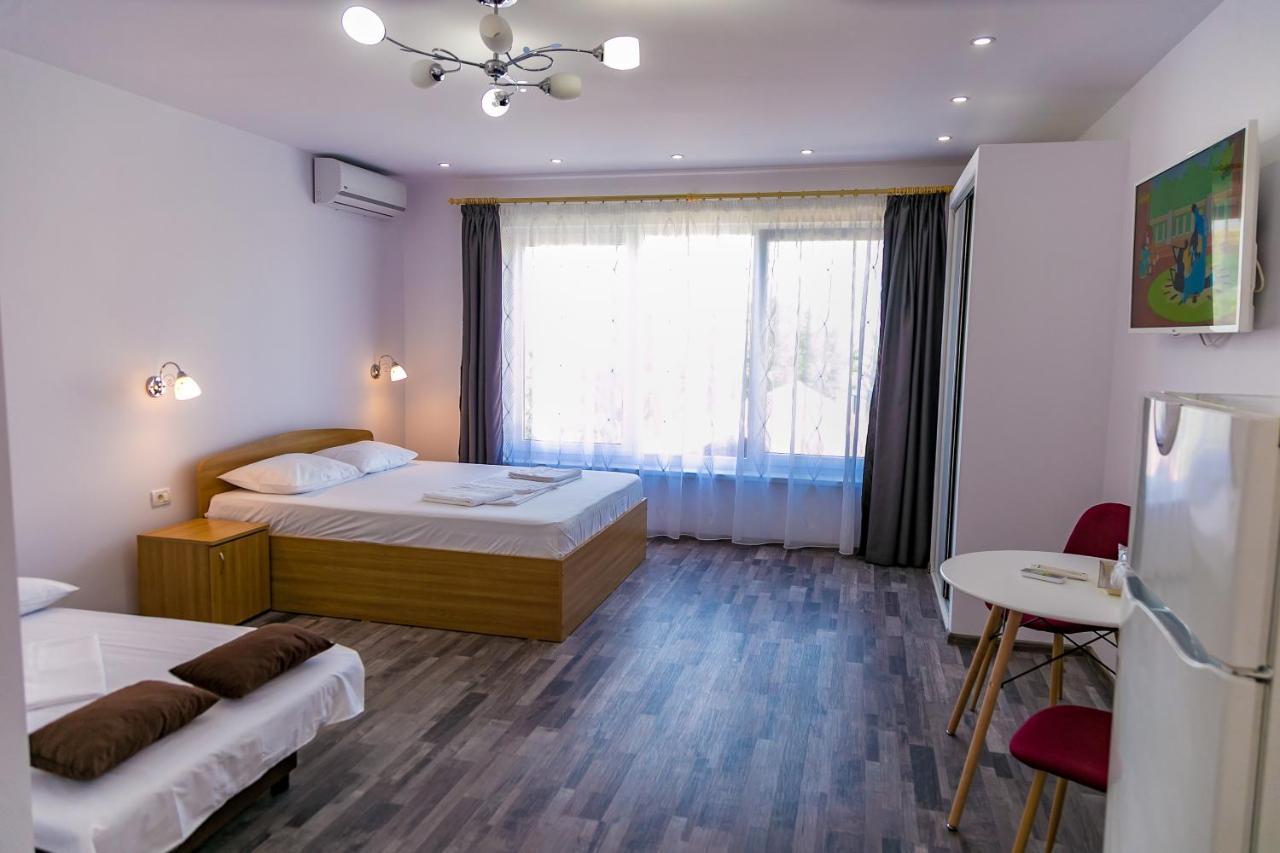 Hotel Casa Iordachescu Două Mai Extérieur photo